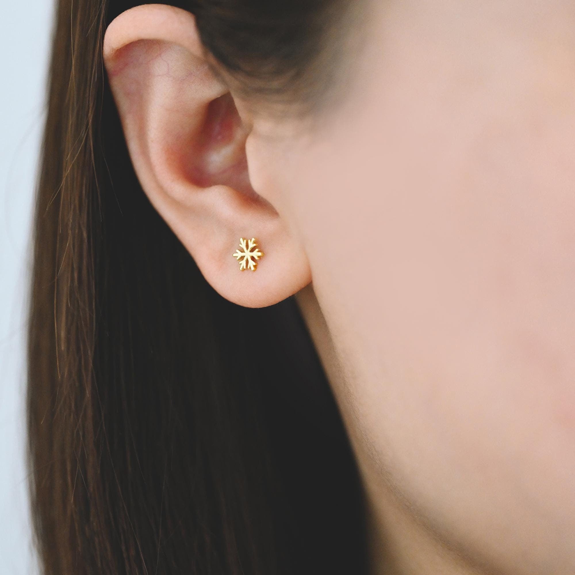 10pcs Gold/ Silver Snowflake Earrings 6mm, Gold/ Rhodium plated Brass, Dainty Christmas Earrings (GB-139-B)